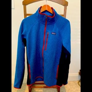 NWOT - Men’s slim fit Patagonia full zip sweater.